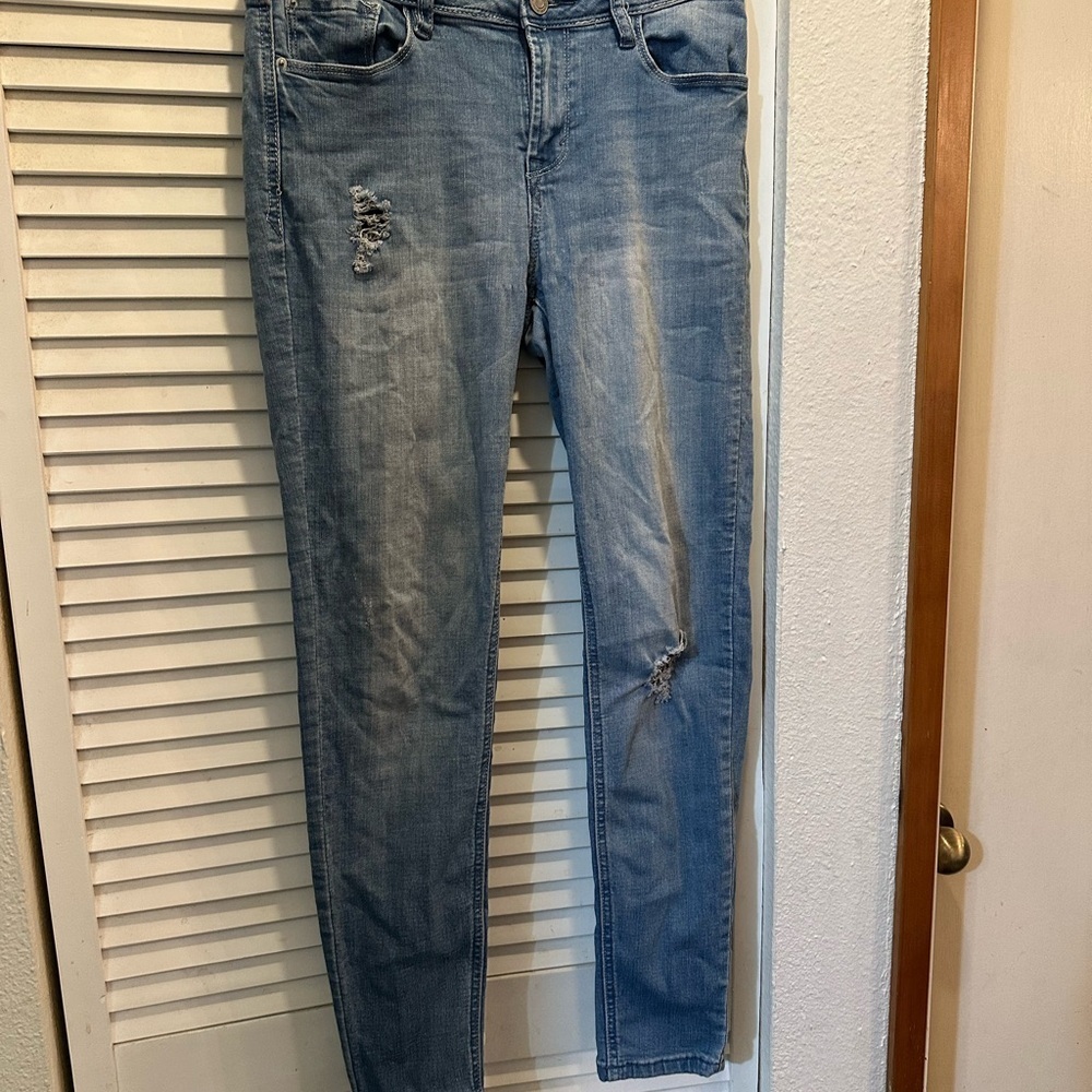 Kensie Blue Skinny Jeans with Classic Indigo Wash